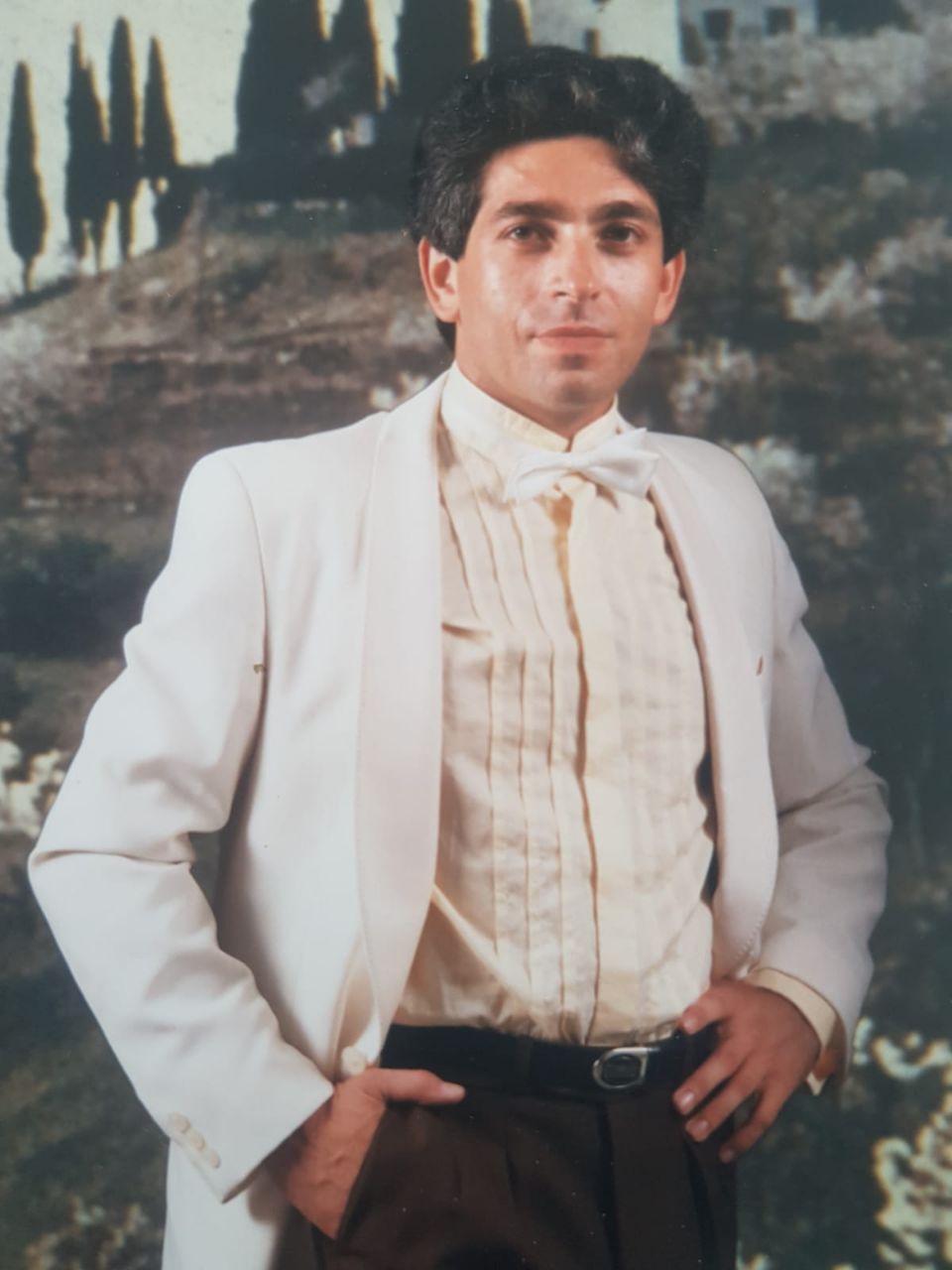 Mikel Lev singer 33