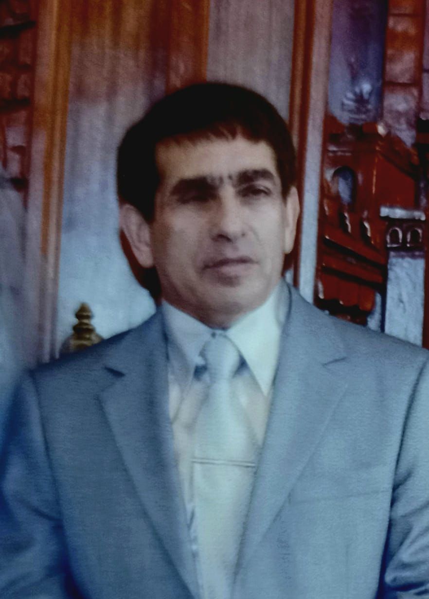 Mikel Lev singer 35