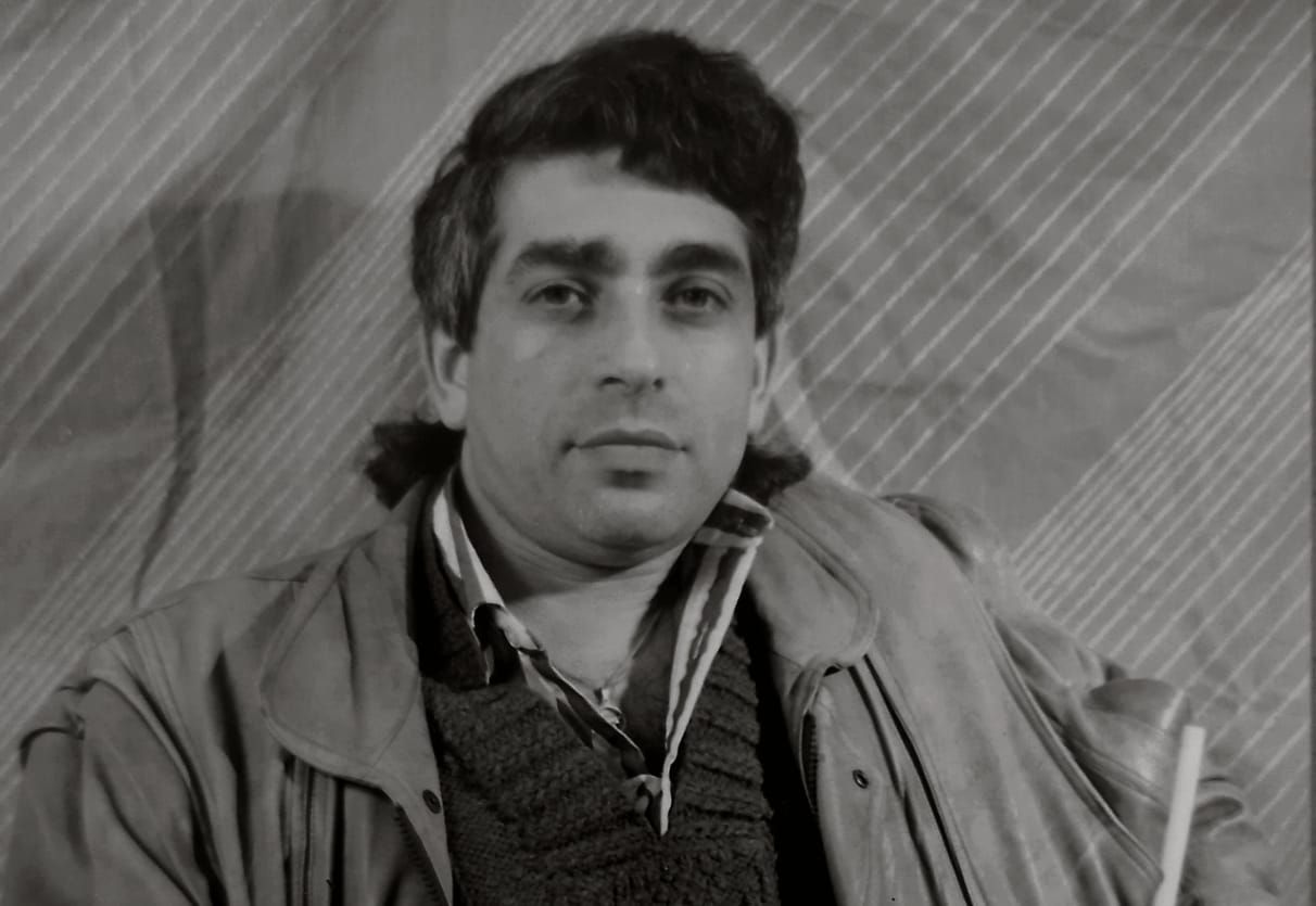 Mikel Lev singer 41